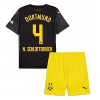 Camiseta Borussia Dortmund Nico Schlotterbeck #4 Segunda Equipación Replica 2024-25 para niños mangas cortas (+ Pantalones cortos)